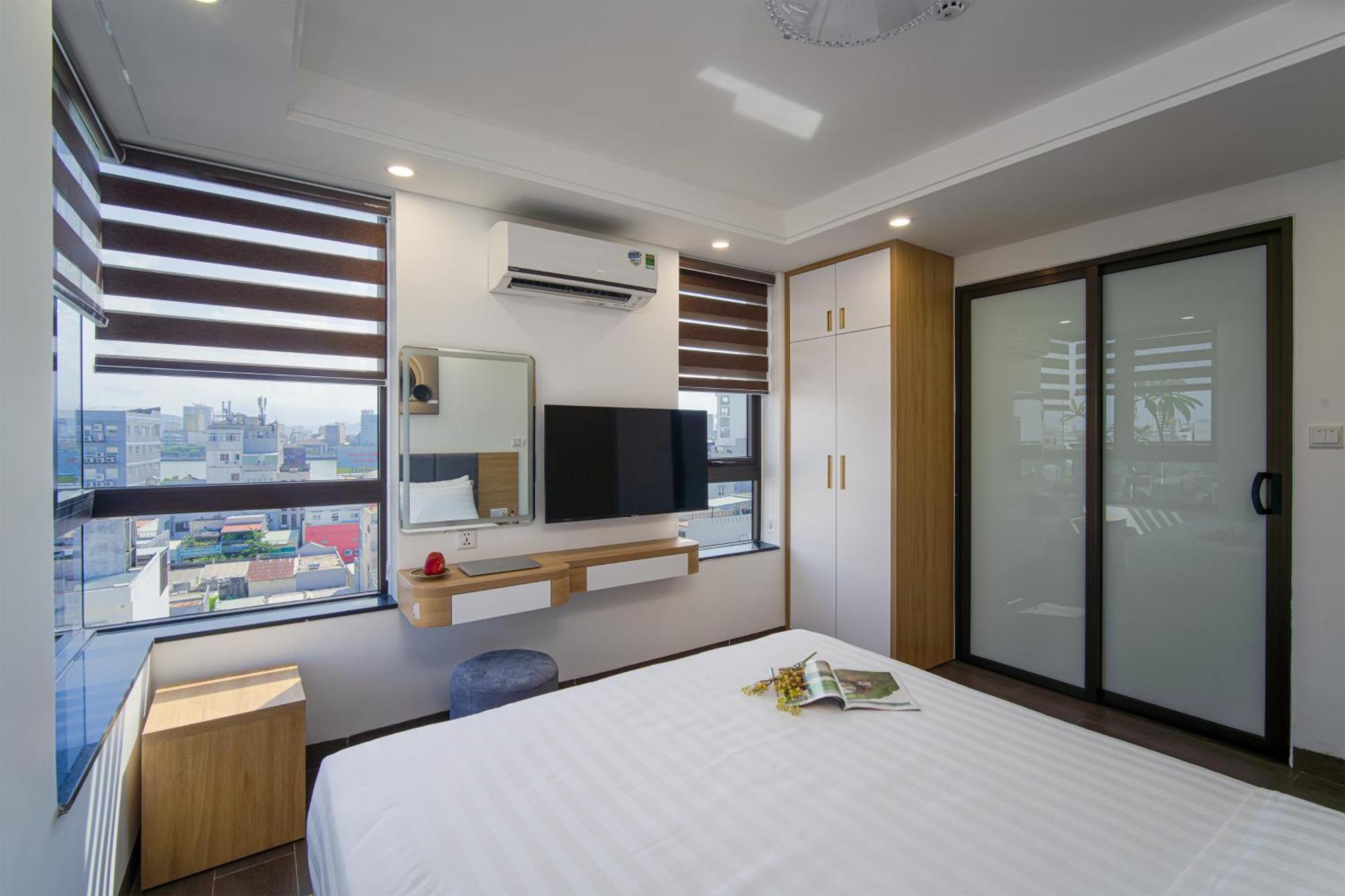 Hsuites Riverside Hotel And Apartment Da Nang Room photo