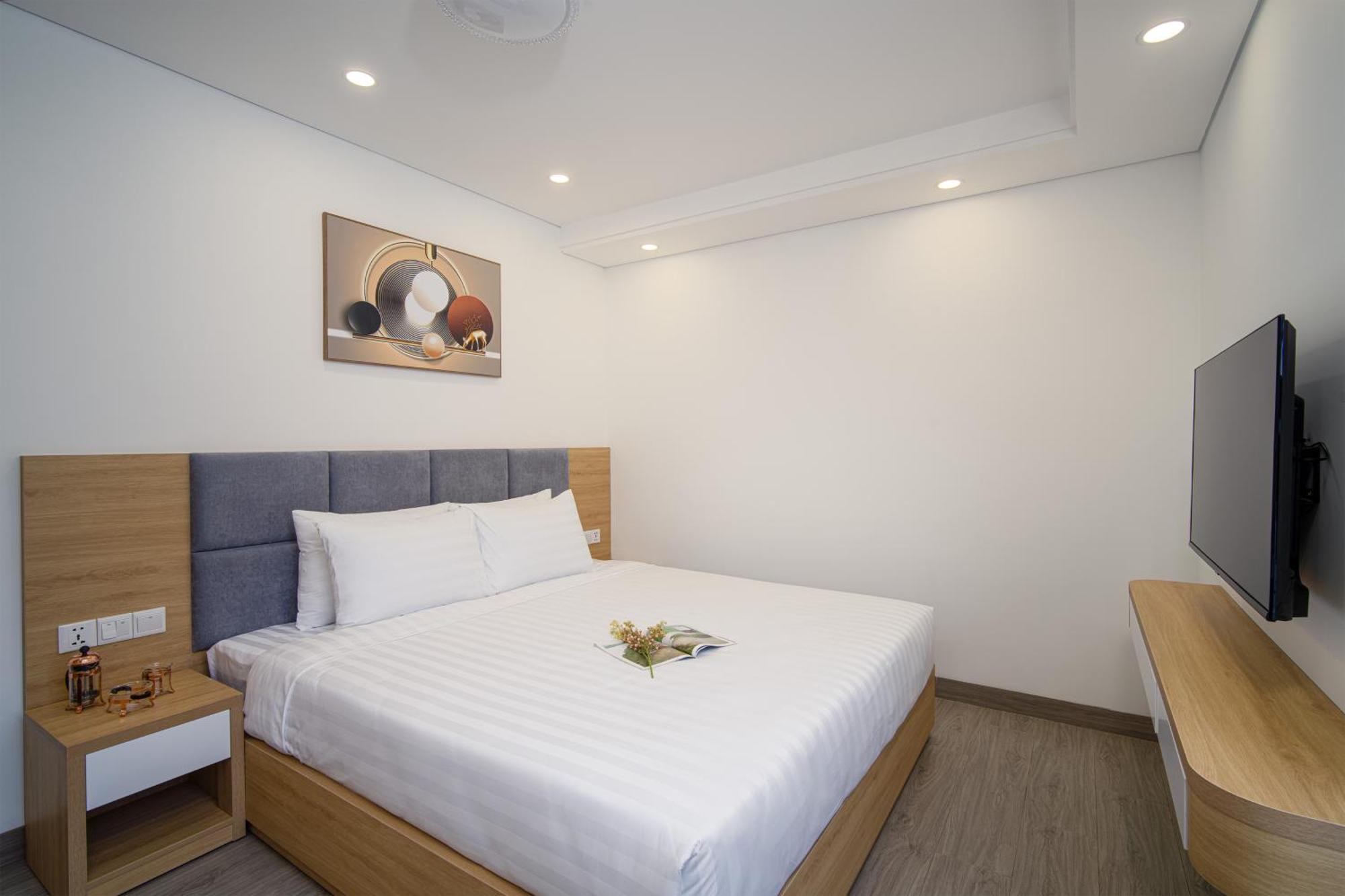 Hsuites Riverside Hotel And Apartment Da Nang Room photo