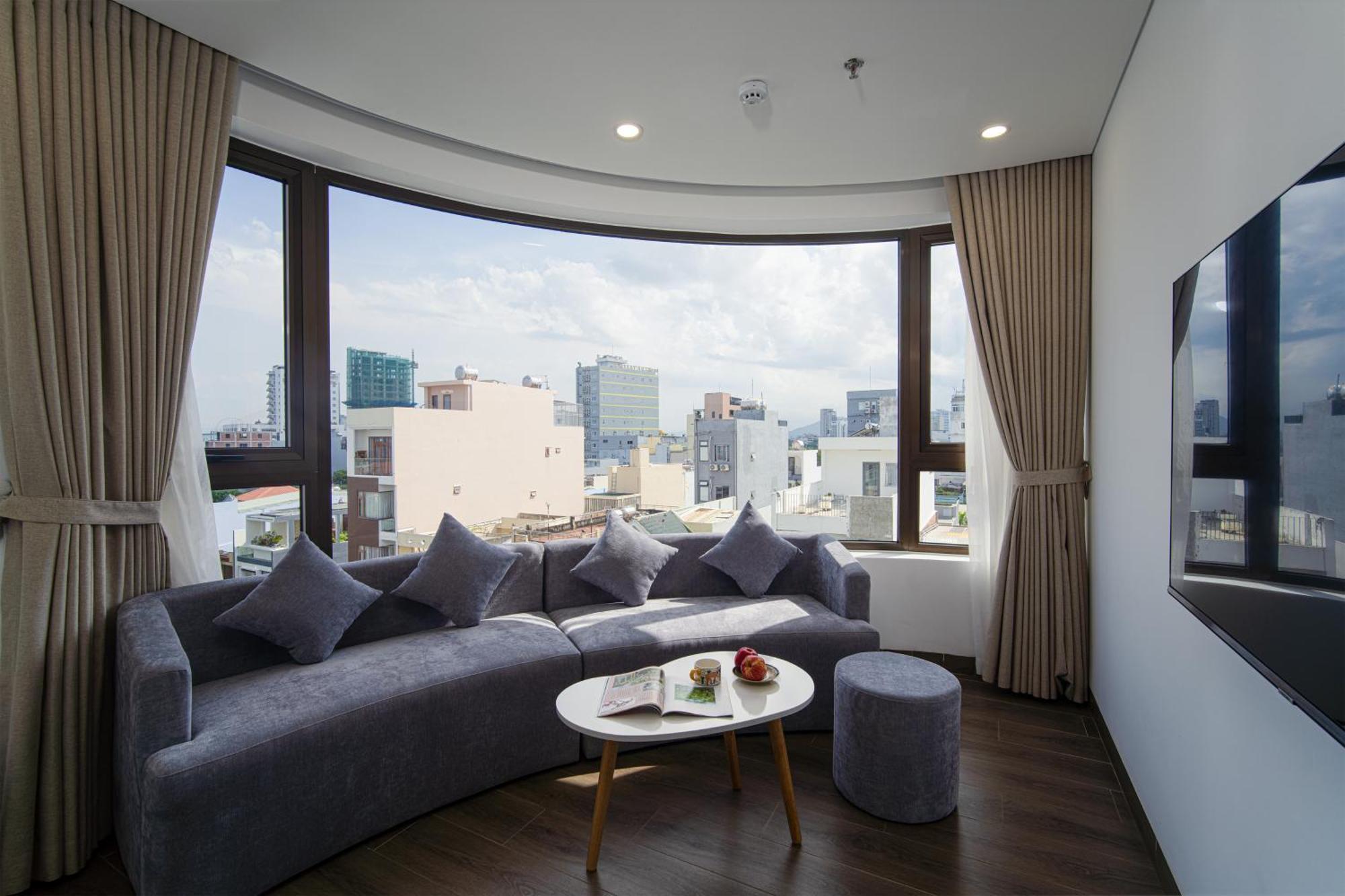 Hsuites Riverside Hotel And Apartment Da Nang Room photo