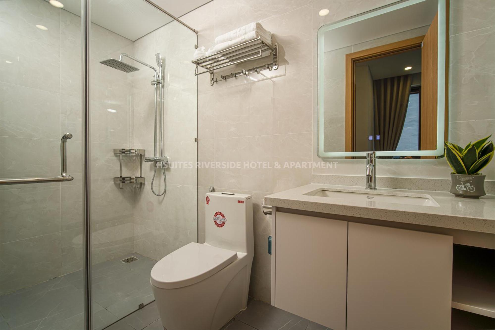 Hsuites Riverside Hotel And Apartment Da Nang Room photo