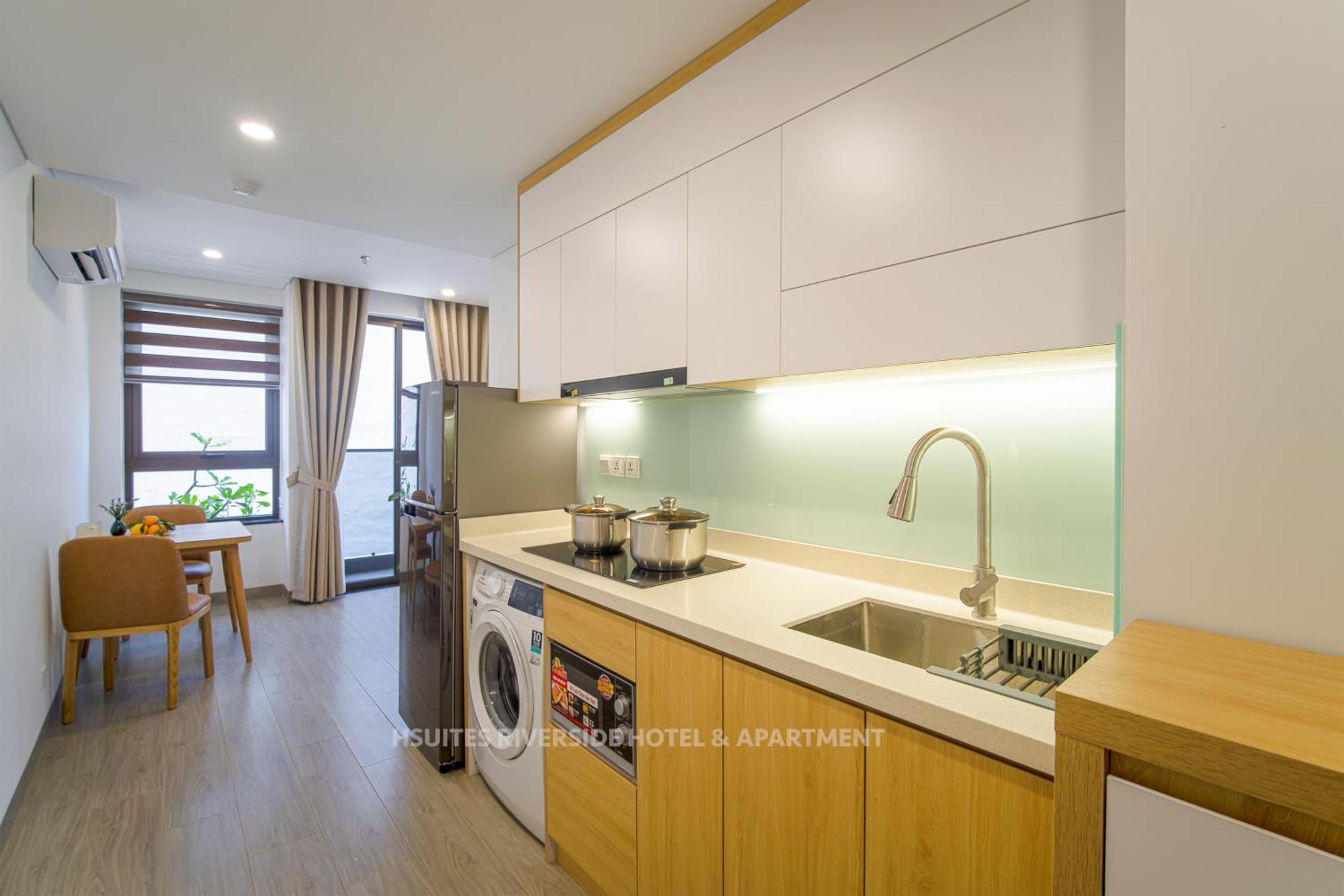 Hsuites Riverside Hotel And Apartment Da Nang Room photo